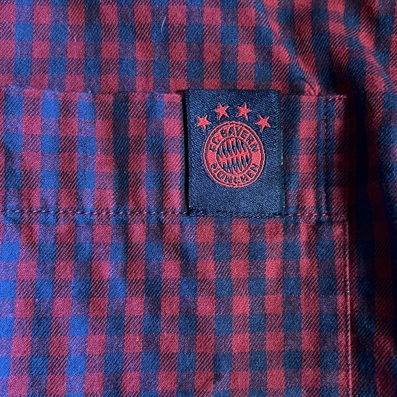 FC Bayern Munich Long Sleeve Button Up Shirt Europe Exclusive - Picture 3 of 7